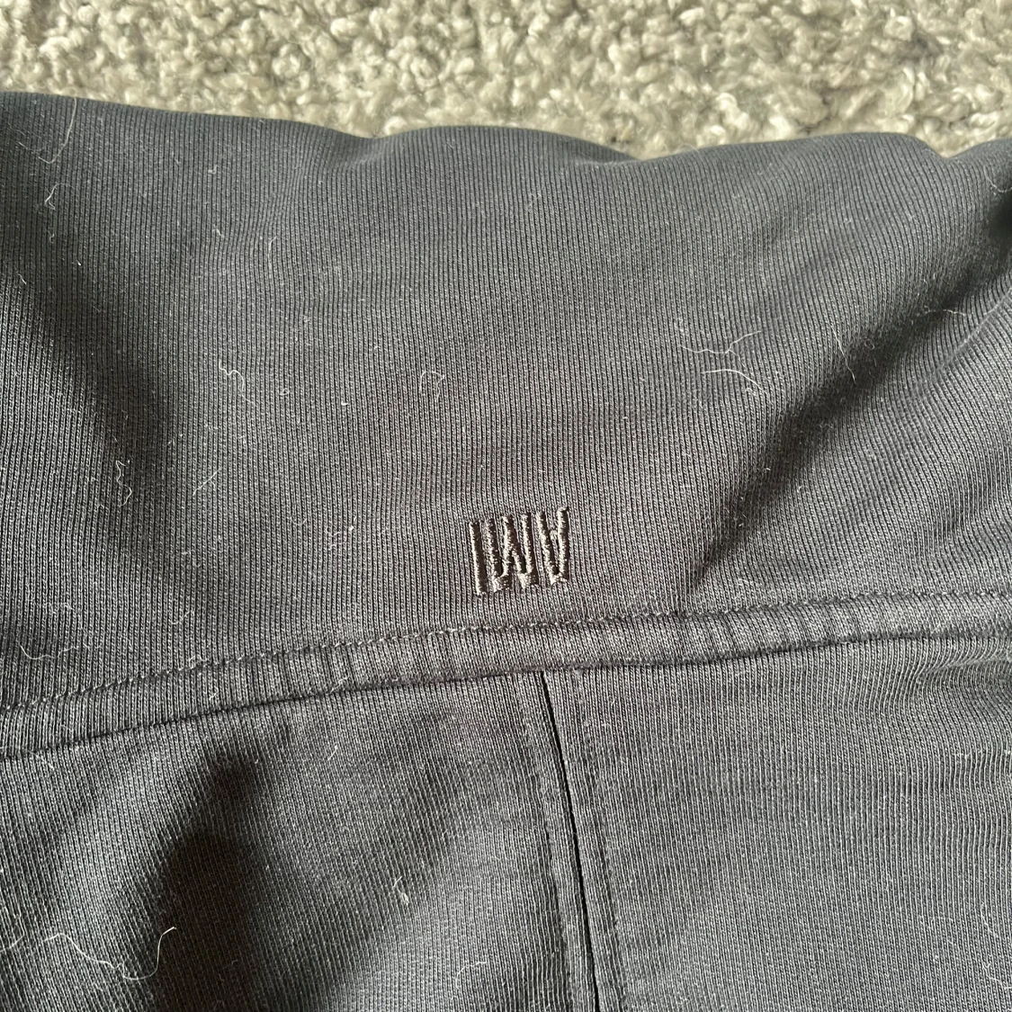 Svart hoodie från Ami Paris  - 3