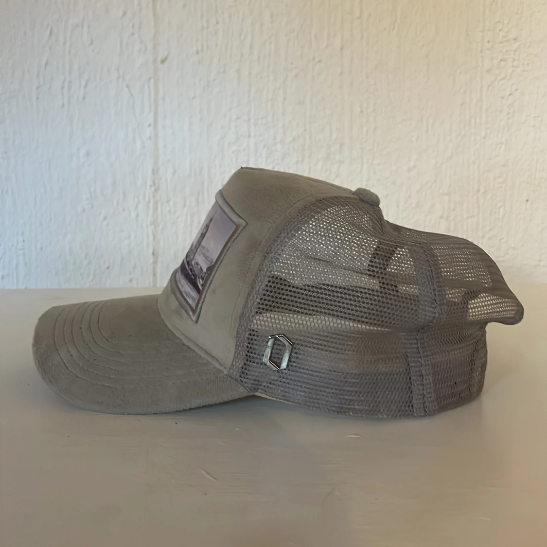 Grå keps med London-motiv från Onecap - 1