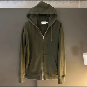 Zip hoodie - Fet zip hoodie från Topman. Nyskick 10/10, storlek S.