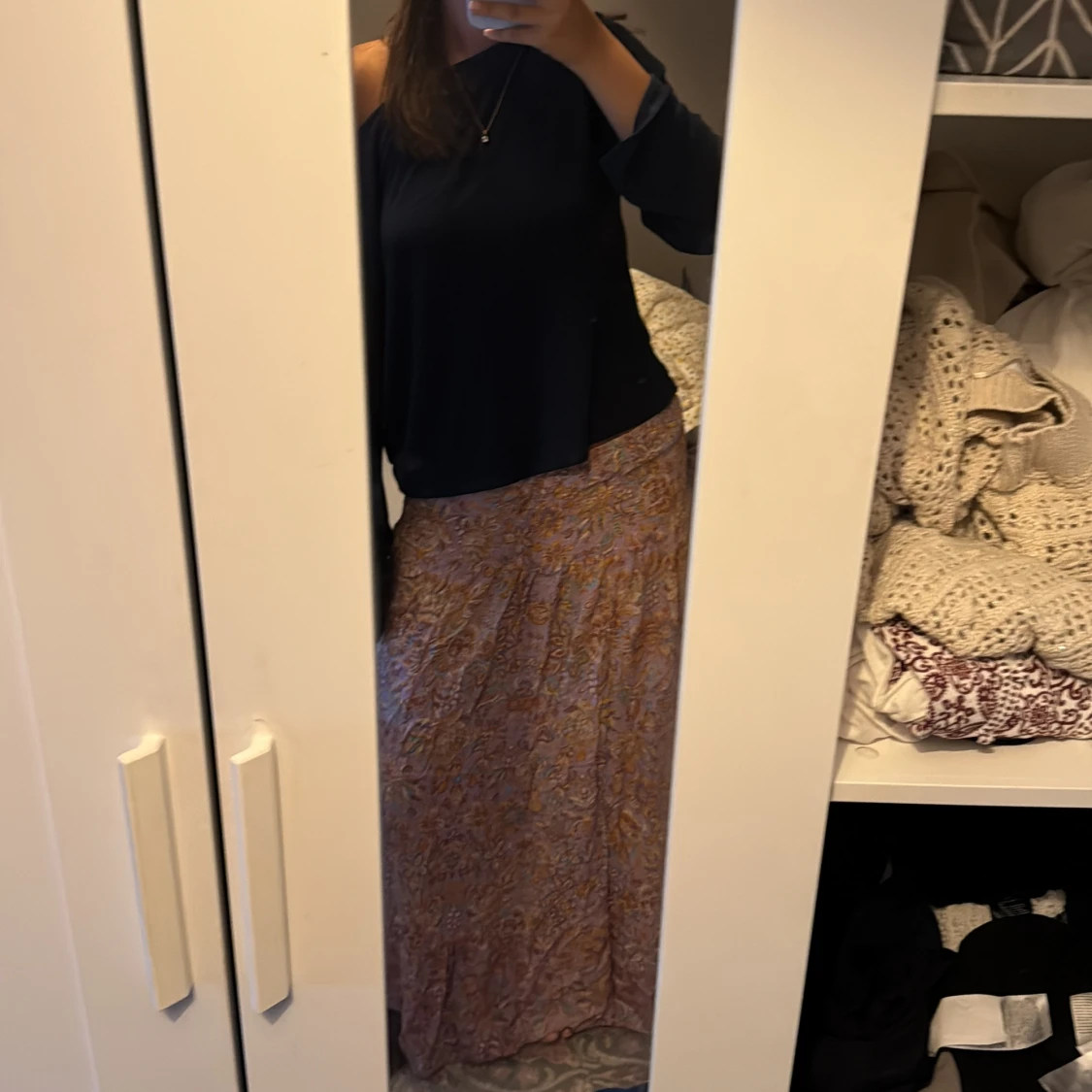 One Suez lång kjol med blommor