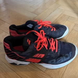 babolat tennisskor - tennis eller gymmet.