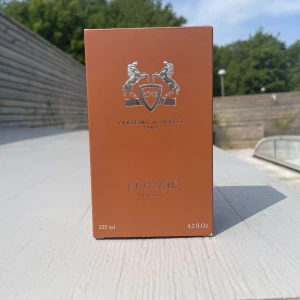 Parfums de marly Althair - Säljer en helt full parfums de Marly althair. 125 ml. Riktigt najs vaniljdoft som får en att sticka ut. Packeteras och skickas säkert 📦. Hör av dig vid intresse 😀☀️