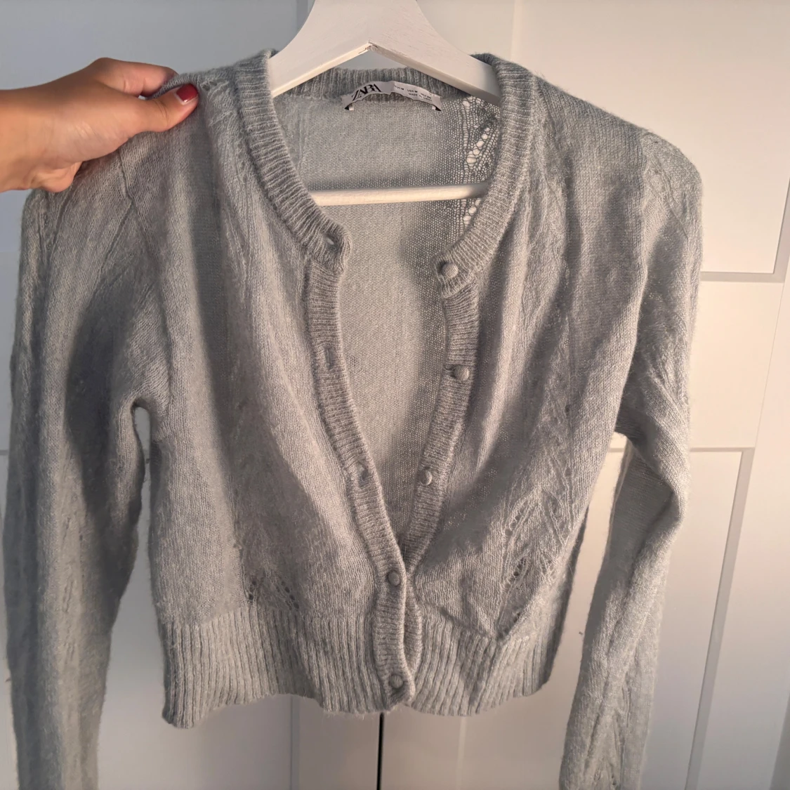 Ljusgrå kofta från Zara - 1