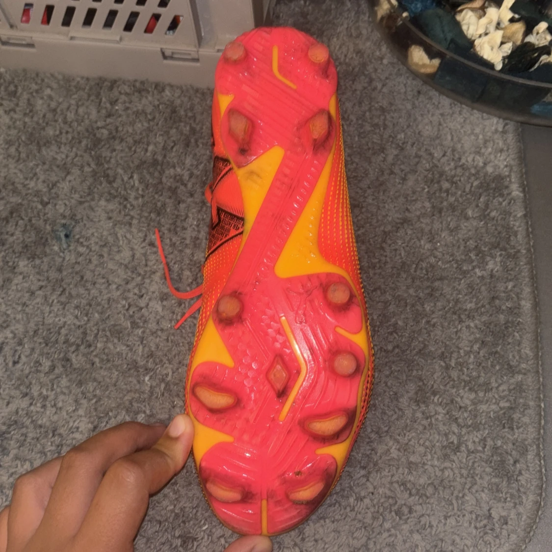 Röda fotbollsskor från Puma strl 42 - 3