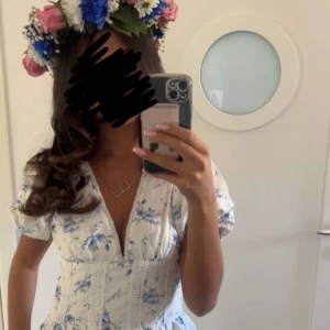 Sommarklänning - Liknar Zaras, endast använd 1 gång. Köpt i Spanien💕
