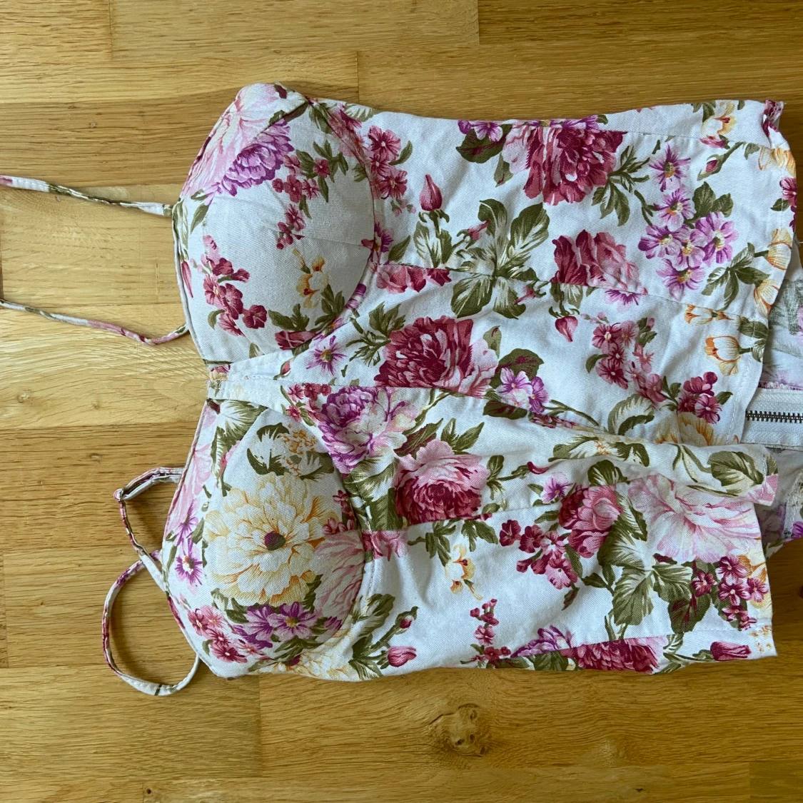 Blommig korsett-topp med dragkedja - 1