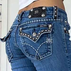 Miss me jeans - Miss me i äldre modell, låg midja & bootcut💕 midjemått 77,5cm💕 innerbenslängd 86cm💕 jag är 165 