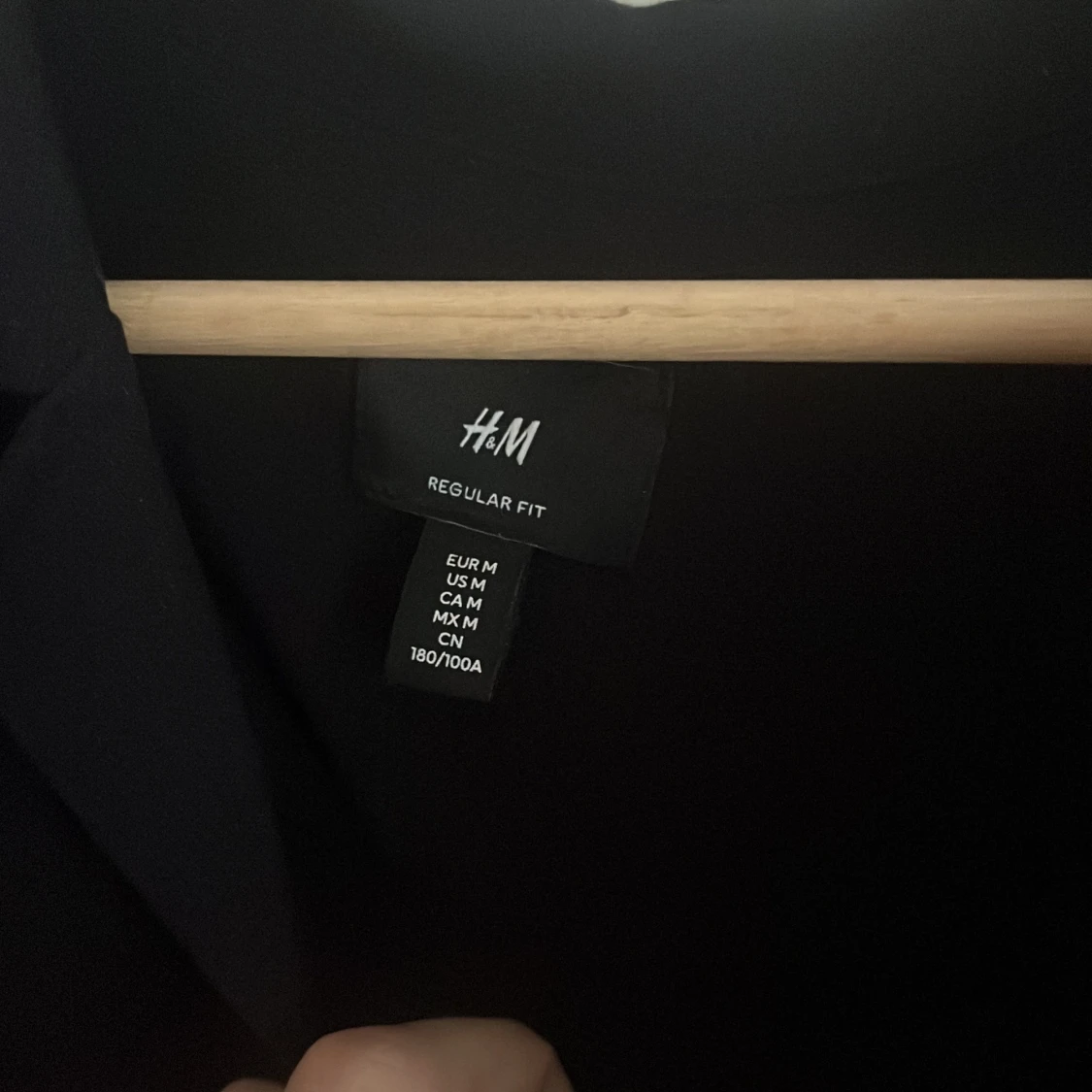 Svart skjorta från H&M Regular Fit M - 1