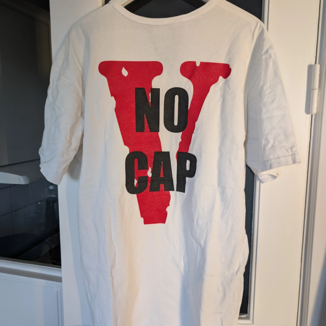 Vit VLONE t-shirt med tryck, strl L - 1