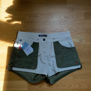 Amundsen concord shorts - Nya 3 incher concord shorts från Amundsen som endast är testade! Storlek M eller runt 36 enligt mig. Nypris är 1699kr.