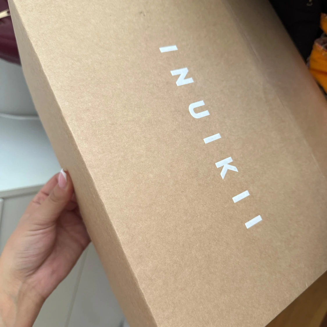 Vita sandaler med pärlor från Inuikii - 4