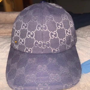 Blå gg keps - ”Dubai blue” gg keps. Skön och fin keps. Bara höra av sig om ni undrar över något😇