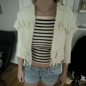 Zara jacka  - Snygg jacka perfekt för sensommar/höst. 