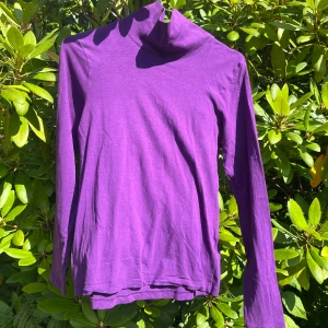 Lila polotröja med lång ärm - Mörklila polotröja med lång ärm