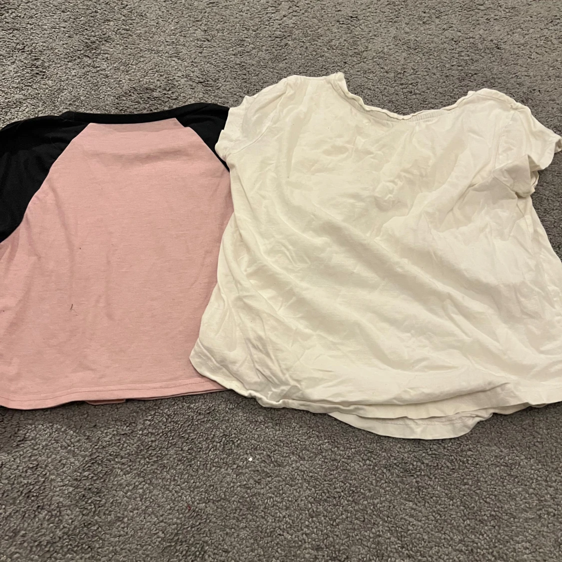 2 t-shirts: Hogwarts & Happy Dreamer - 1