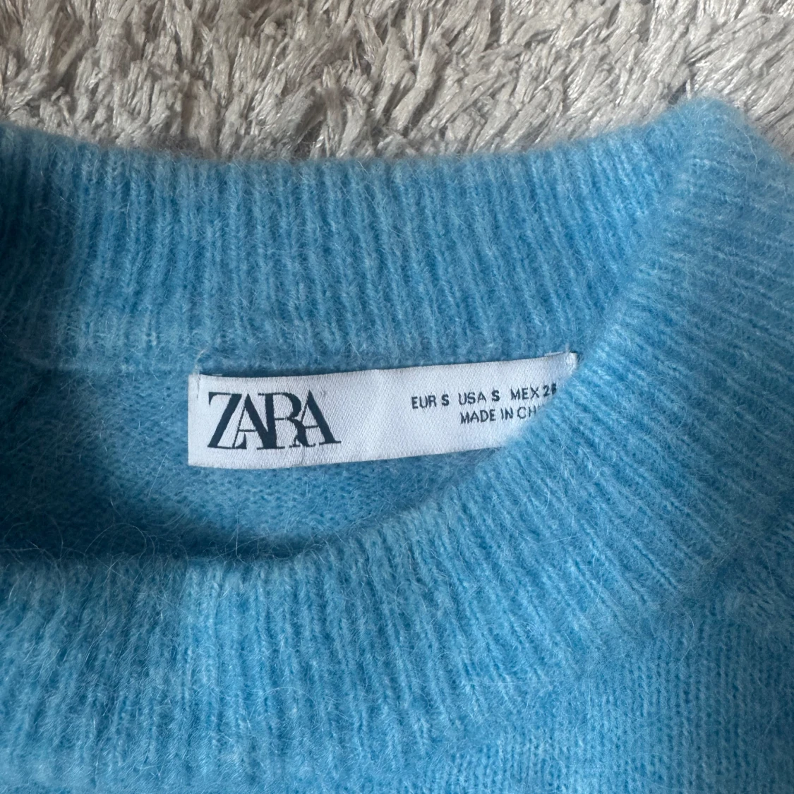 Ljusblå stickad tröja från Zara - 1