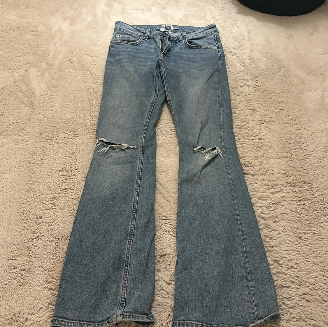 Blå bootcut jeans från 157