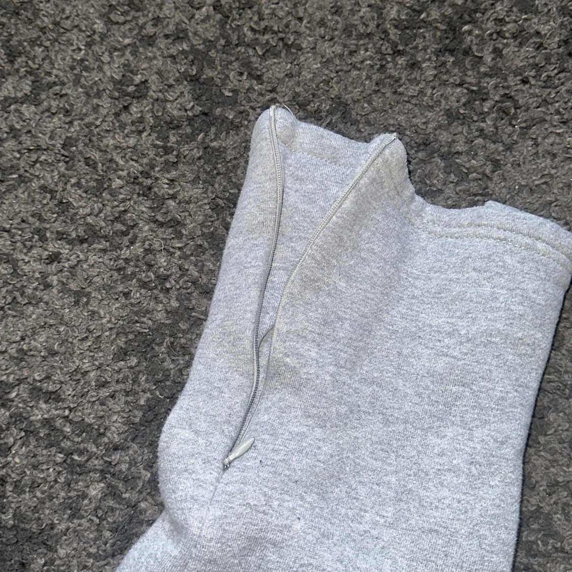 Grå tracksuit ifrån Syna world - 3