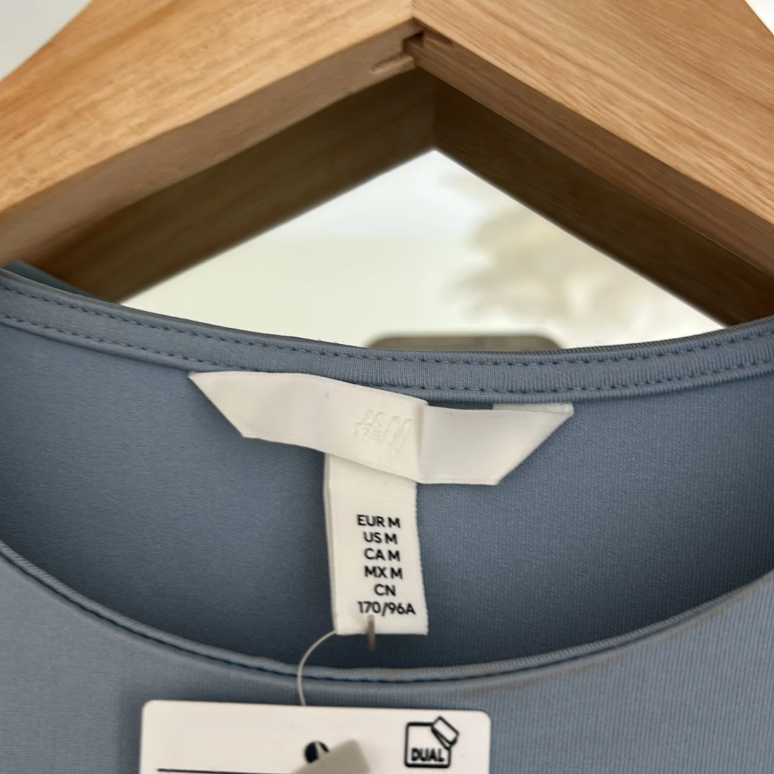 Ljusblå body från H&M - 2