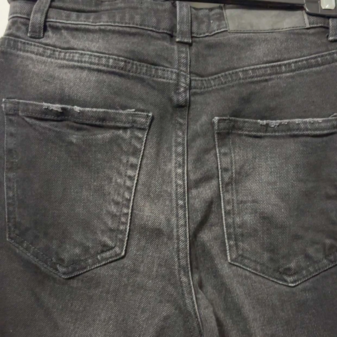 Svarta jeans från Zara, storlek 32 - 2
