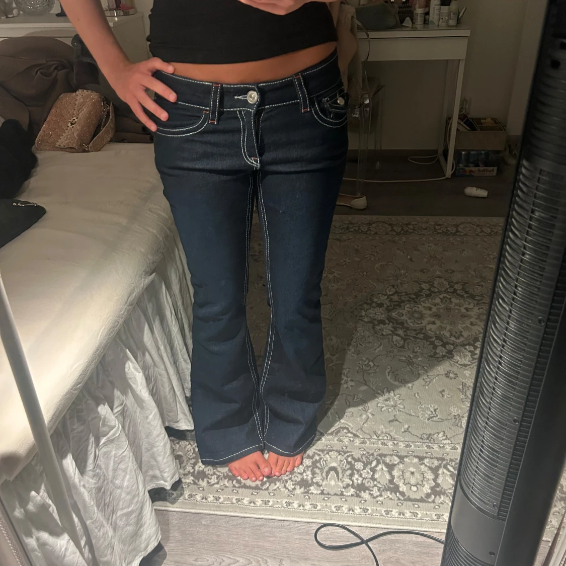 Mörkblå bootcut jeans 