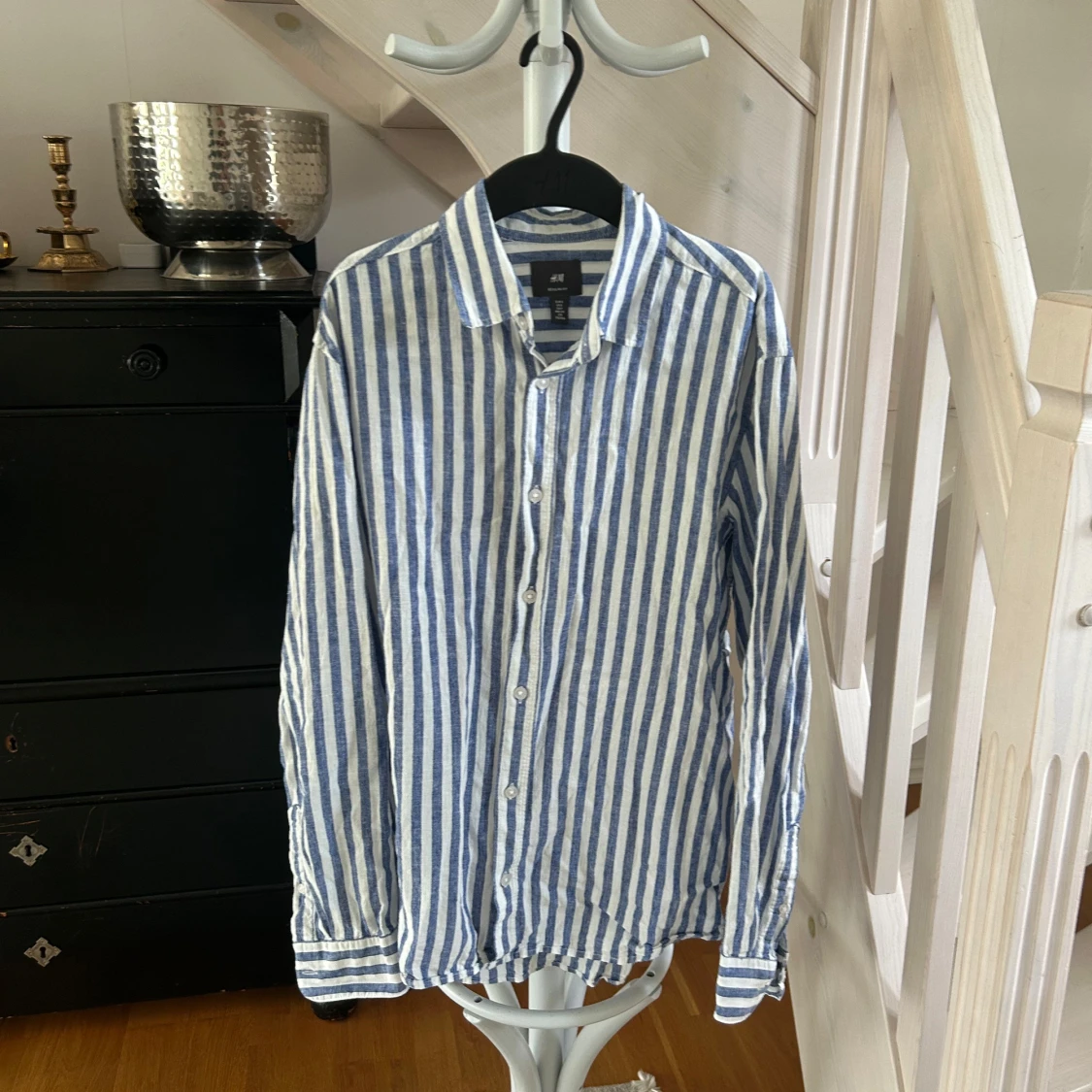 Randig blåvit skjorta från H&M - 1