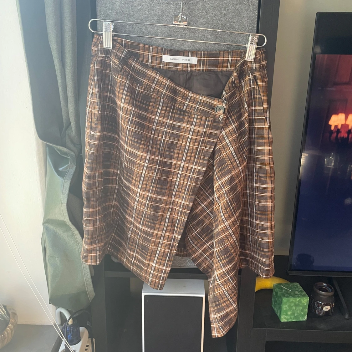 Brun rutig omlottkjol Samsøe Samsøe