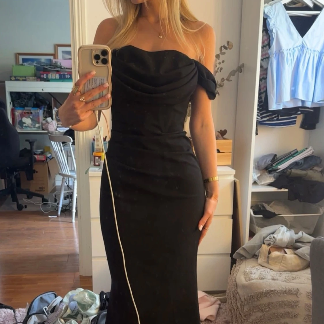 Svart långklänning