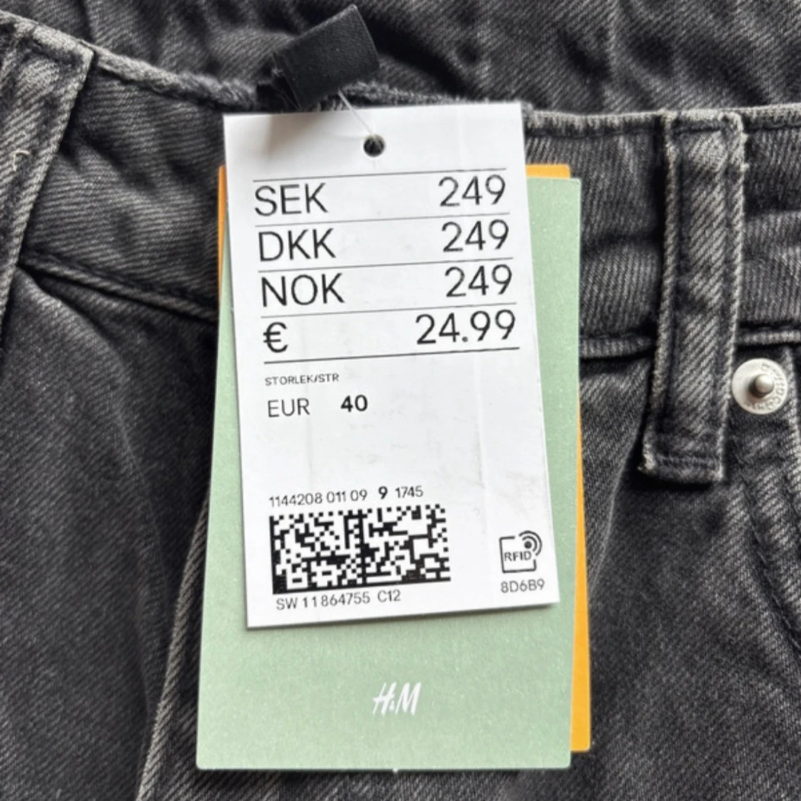 Svarta jeansshorts - 2