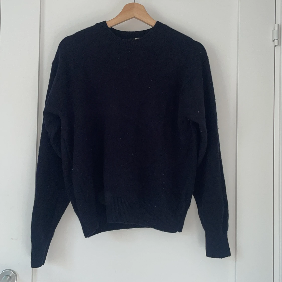 Grå och svart stickad tröja Uniqlo - 2