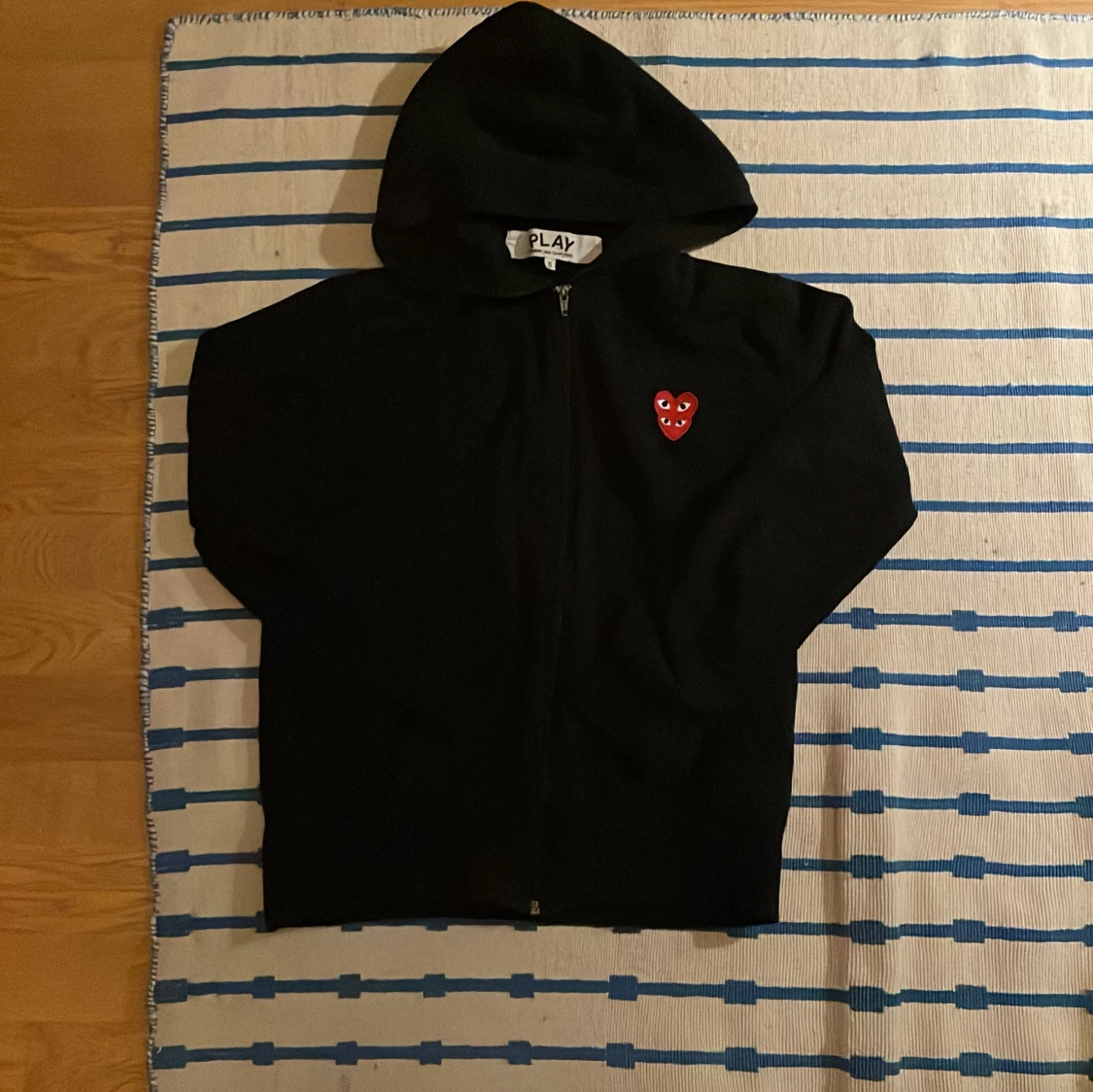 Svart hoodie Comme des Garçons Play S