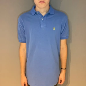 Polo Ralph Lauren pike  - Polo Ralph Lauren pike | storlek s | skick 8/10 | fraktar via PostNord eller Instabox på köparens bekostnad | hör av dig vid funderingar 