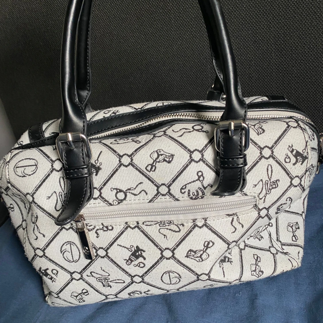 Vit och svart handväska - 2