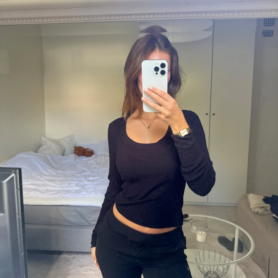 Svart ribbad tröja från Gina Tricot