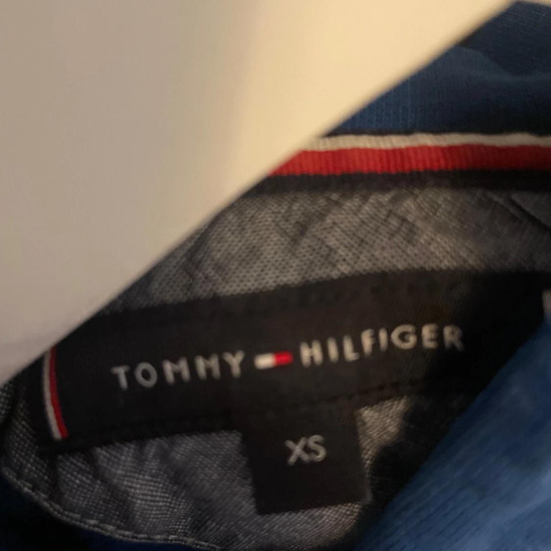 Blå hoodie från Tommy Hilfiger - 2