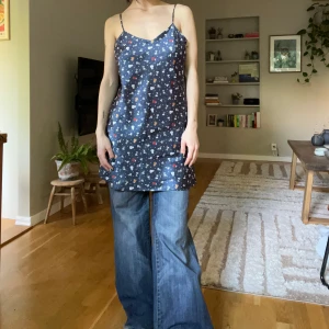 Snoopy klänning  - Klänning med Snoopy mönster🌺