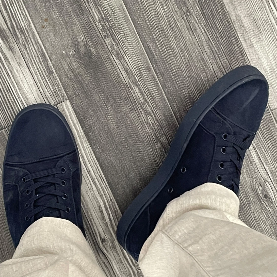 Mörk blåa sneakers från Christian Louboutin - 1