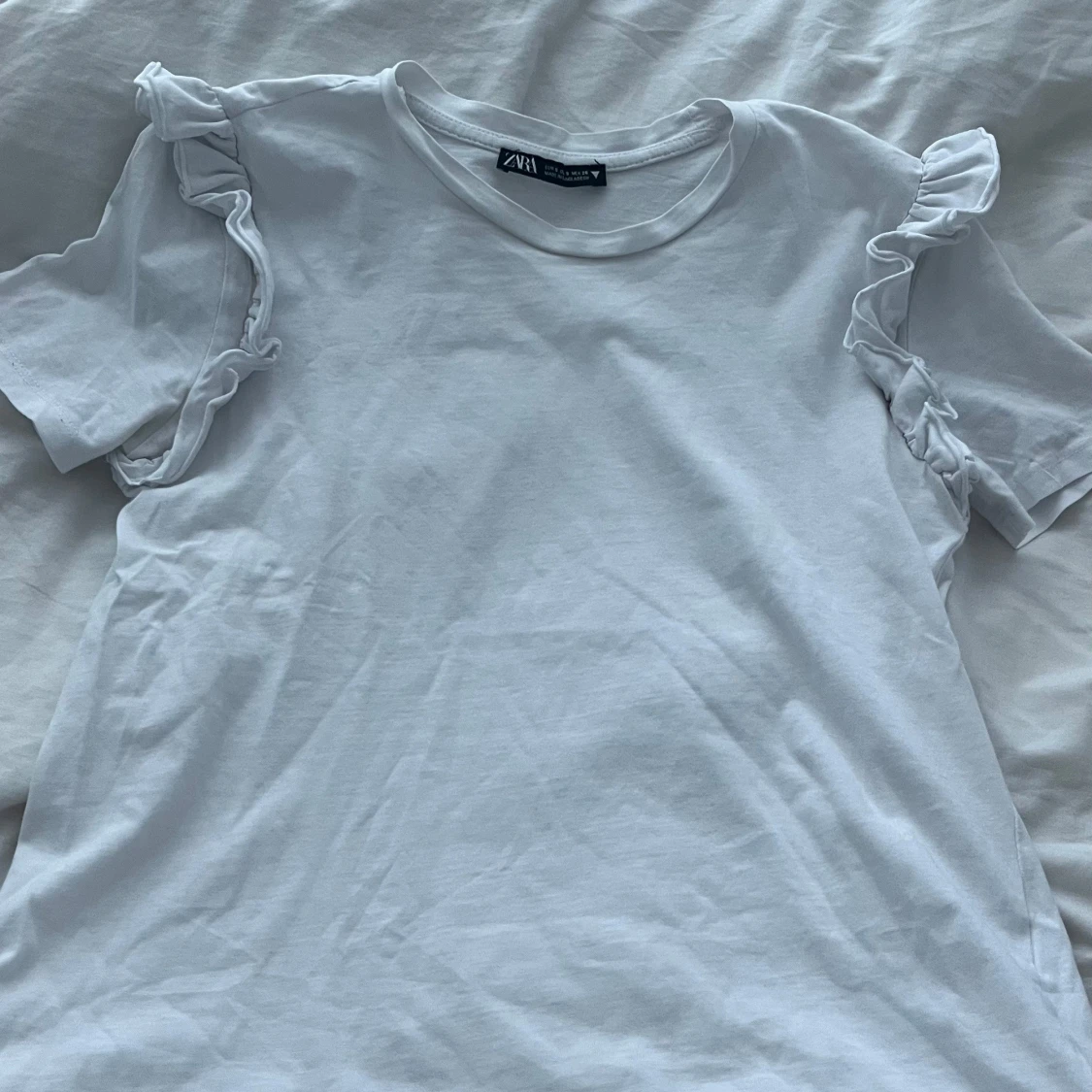 Vit t-shirt från Zara