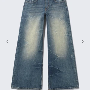 Weekday loose pants - Distressed denim, y2k punk, emo mid waist pants without the patch in the back. Used 1 time 