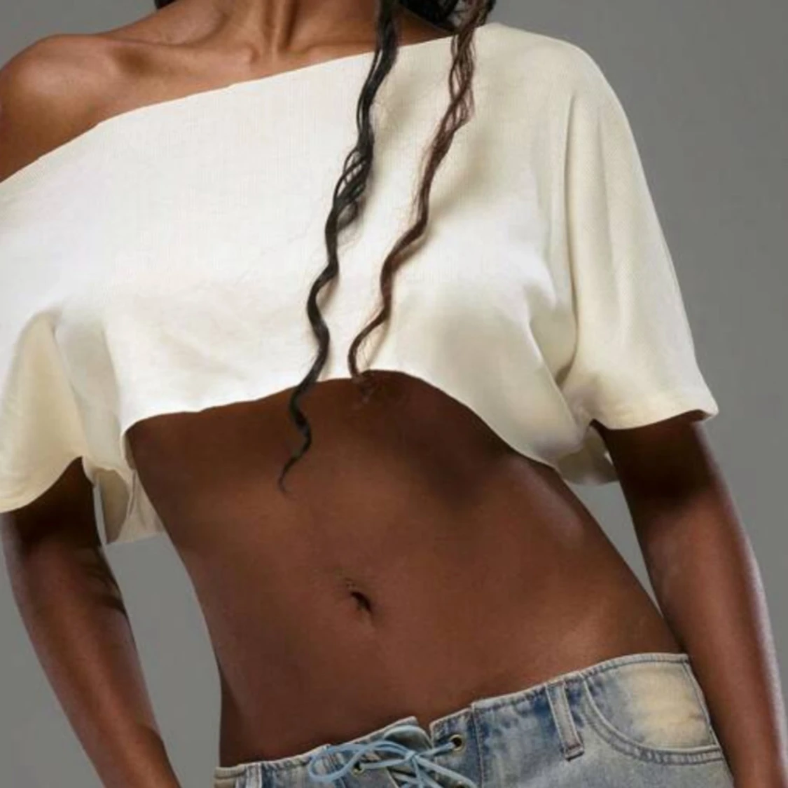 Vit croppad offshoulder topp