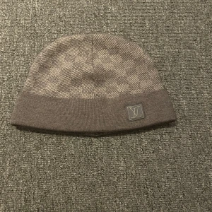 Mössa - Märkesmössa som är äkta och i fint skick, kom med prisförslag 