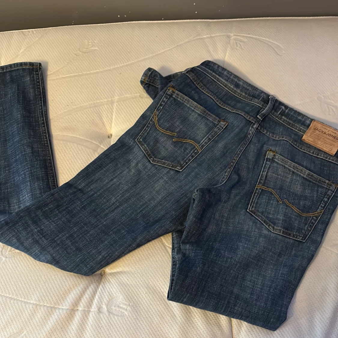 Blå slim fit jeans från Jack & Jones - 1