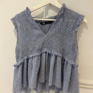 superfin blus - superfin zara topp i jättebra skick