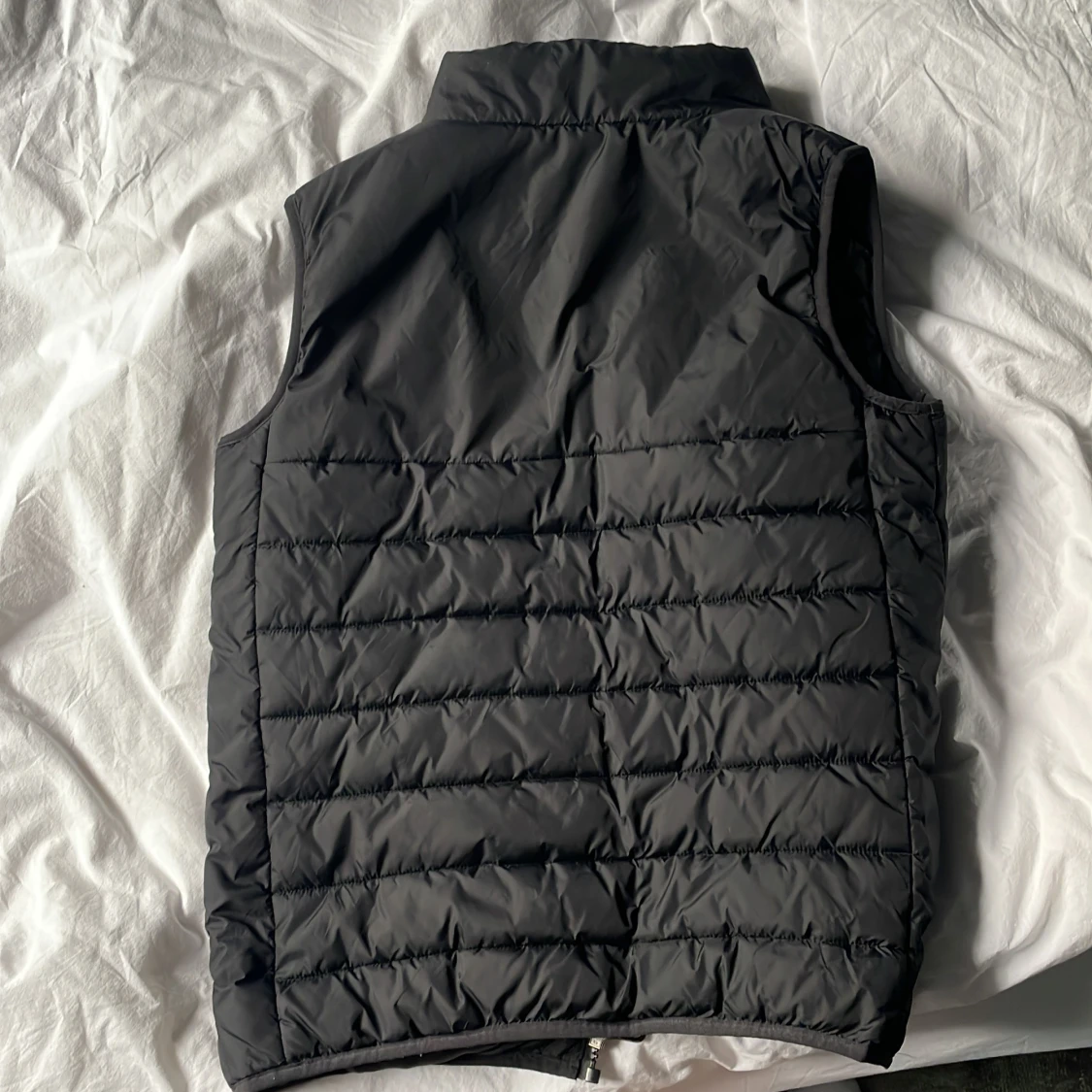 Svart dunväst från Lyle & Scott Junior - 1