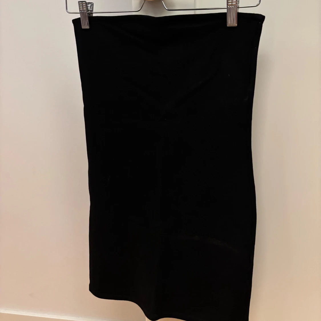 Svart kortklänning från NA-KD - 1