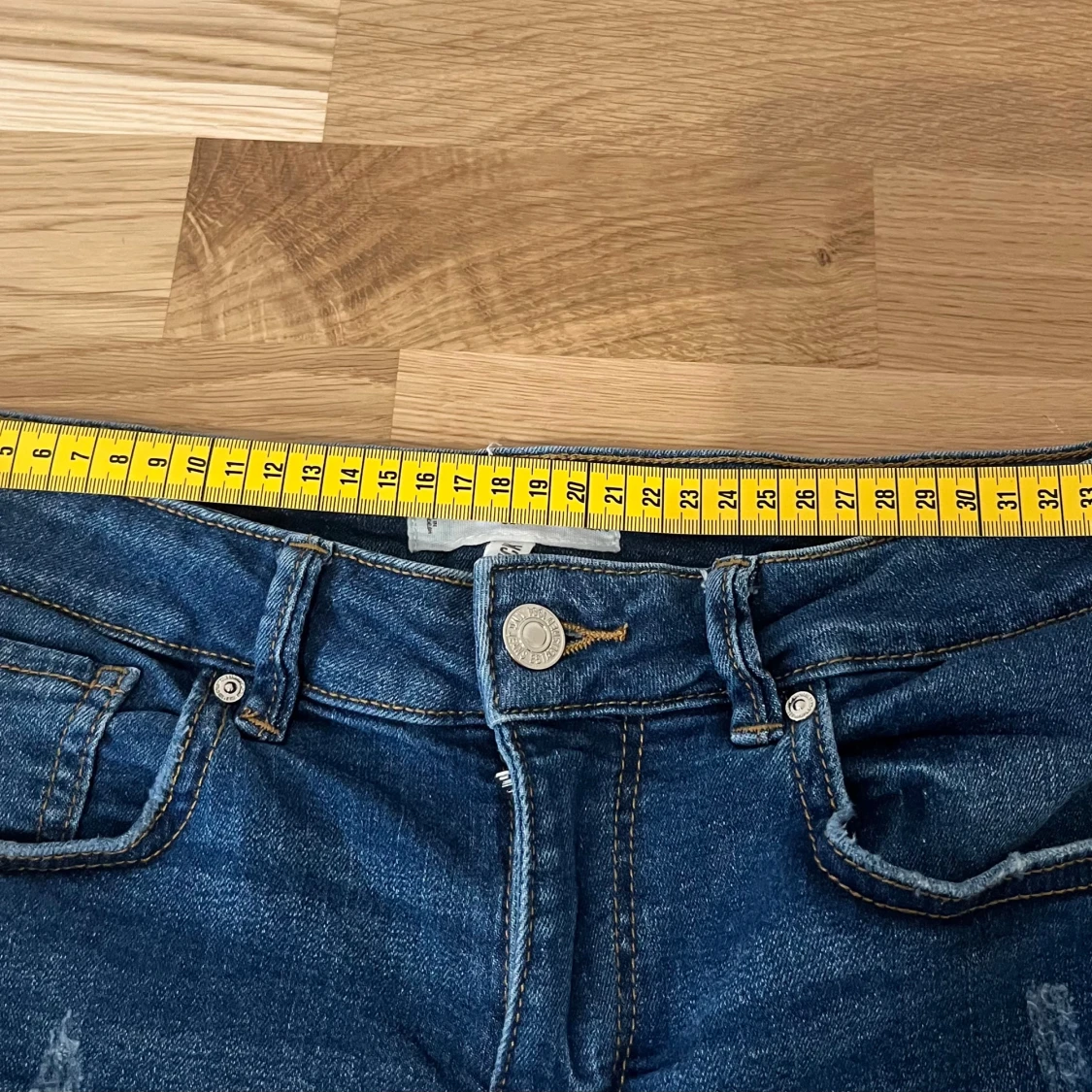 Mörkblå jeansshorts - 3