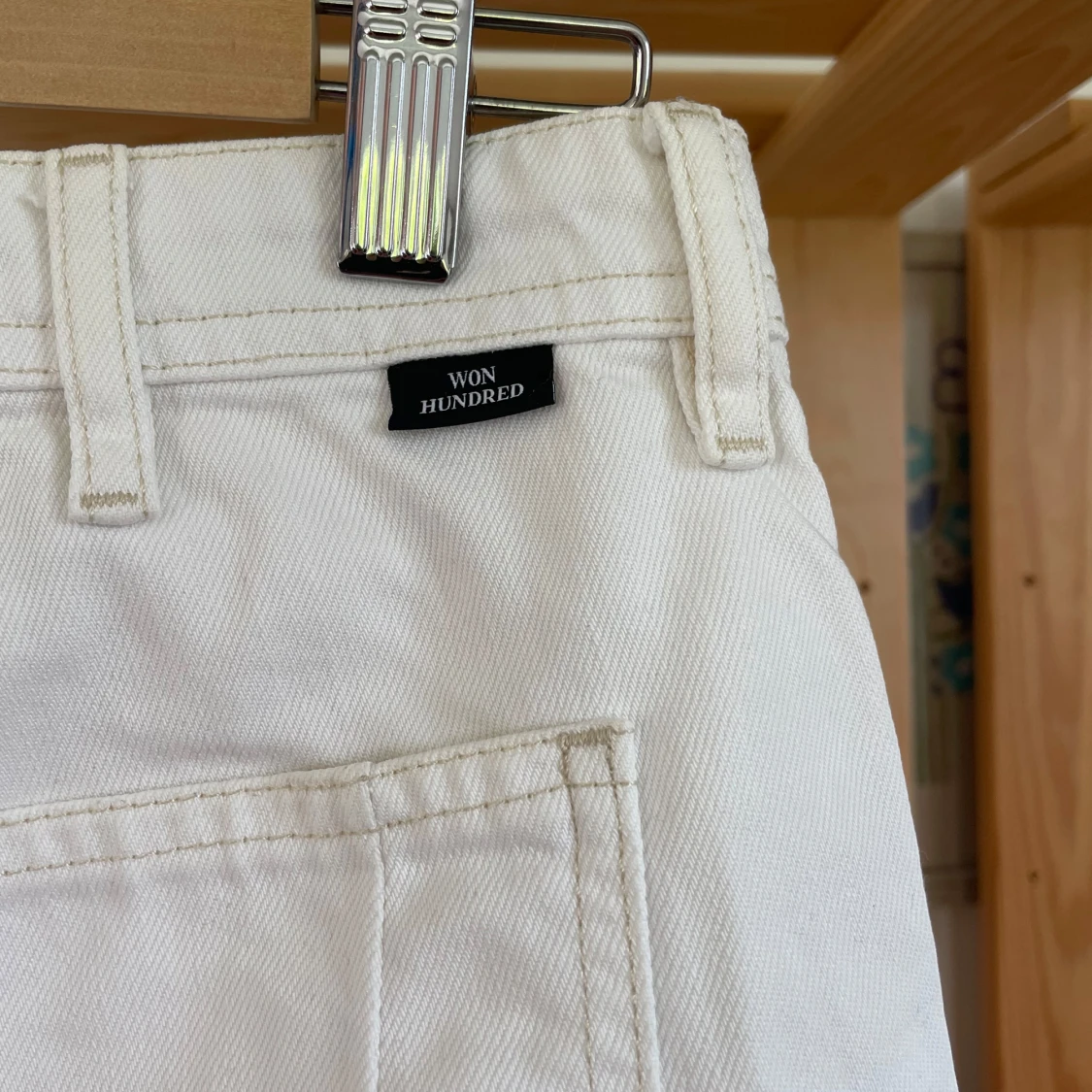 Vita vida jeans från Won Hundred - 3