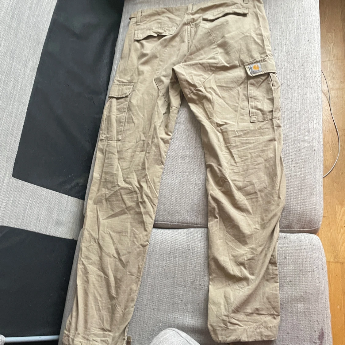 Beiga cargobyxor från Carhartt - 1
