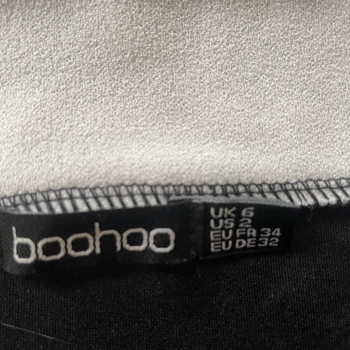 Svart och vit tubtopp från Boohoo - 2