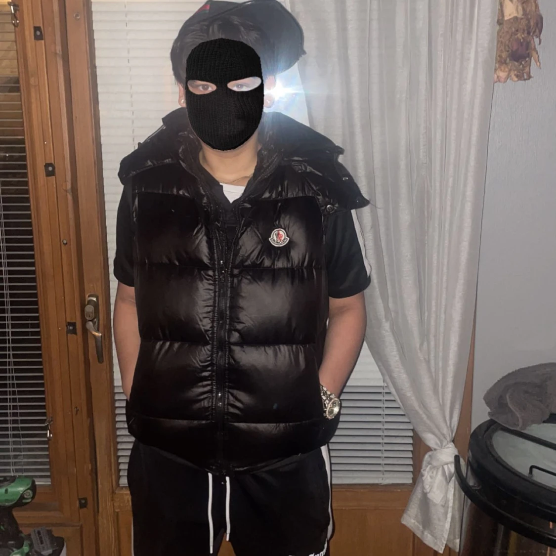 Svart dunväst från Moncler - 3